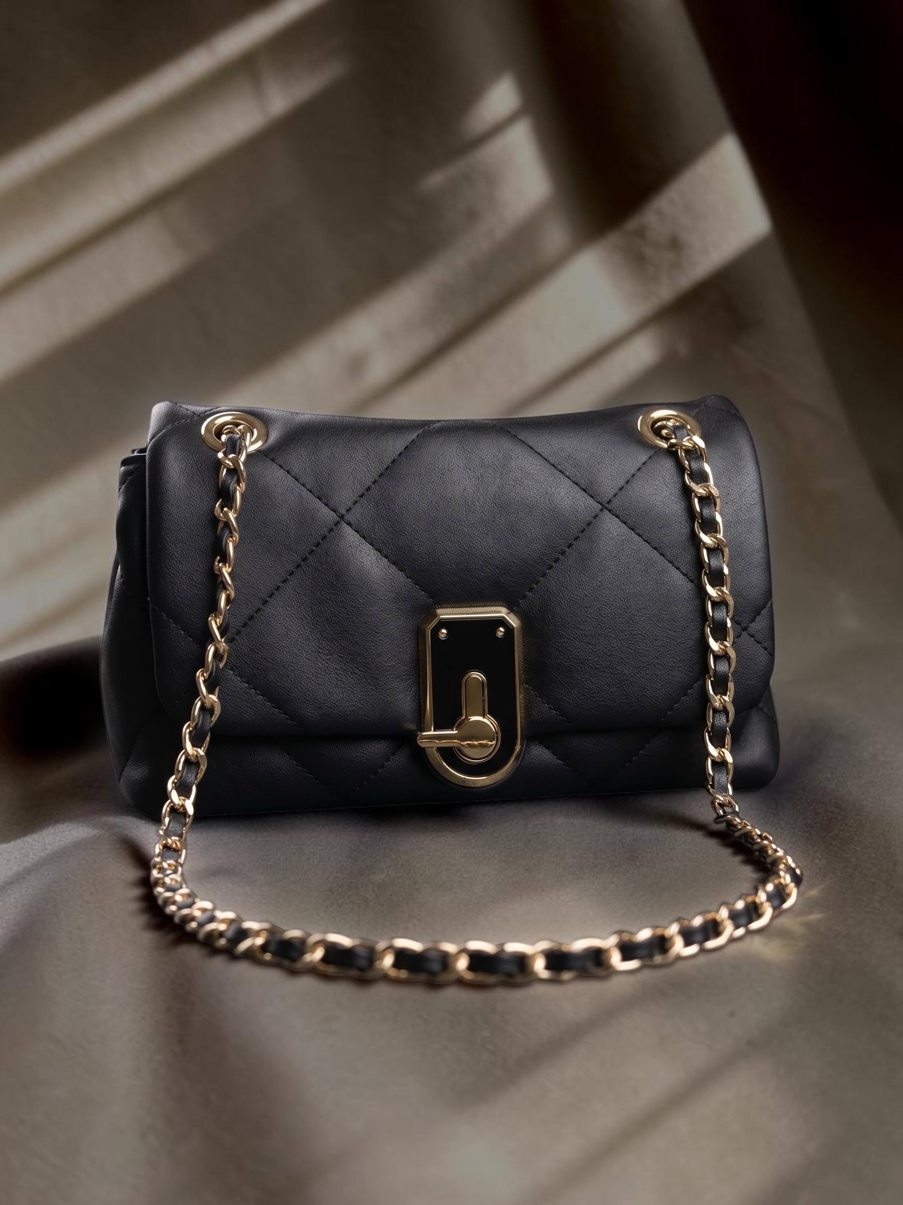 Ladies Black Crossbody Bag